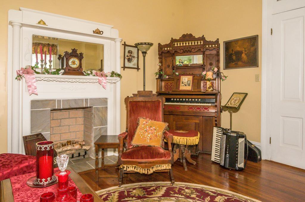 Bed and Breakfast Holly House Of Hamilton Exterior foto