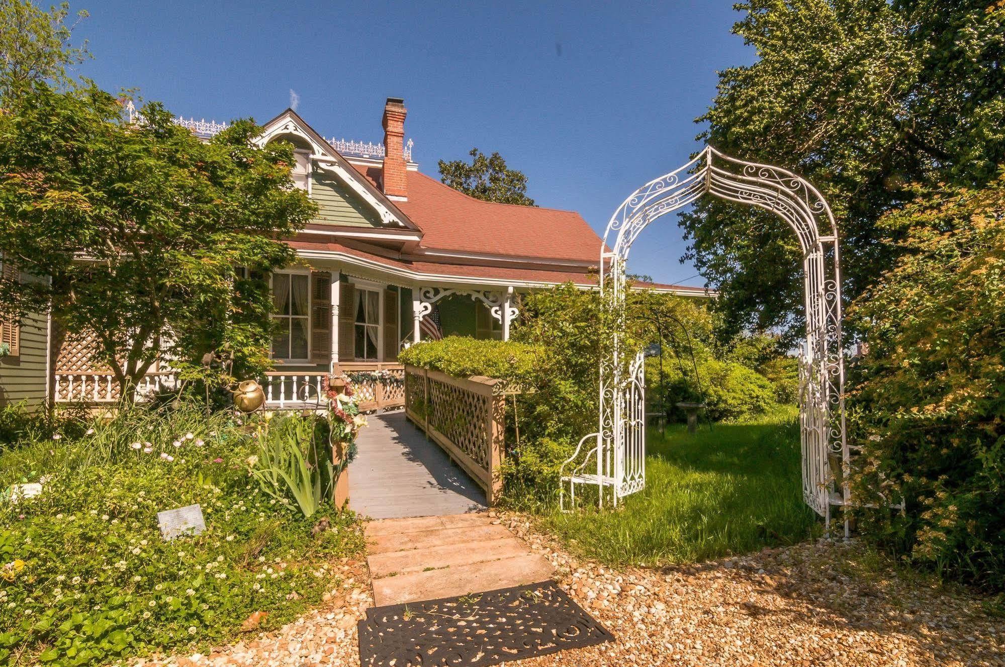 Bed and Breakfast Holly House Of Hamilton Exterior foto